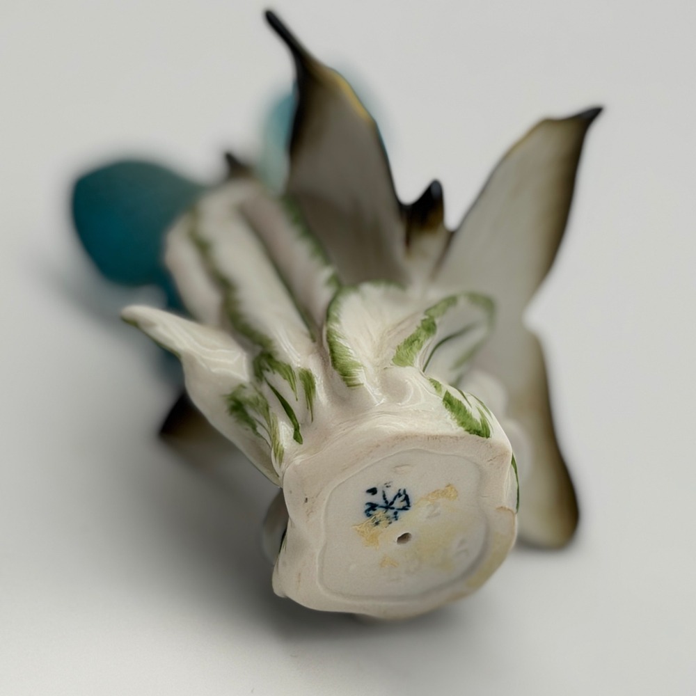 Vintage Karl Ens Porcelain Figurine Blue Yellow Butterflies on Flowers 4.5" RARE - Picture 7 of 15